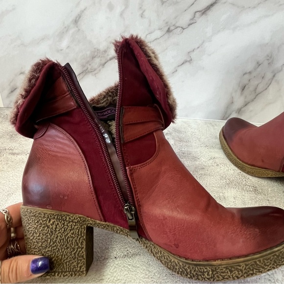 Luvshoe's Canada Red Block Heel Winter Ankle Booties - Picture 7 of 16